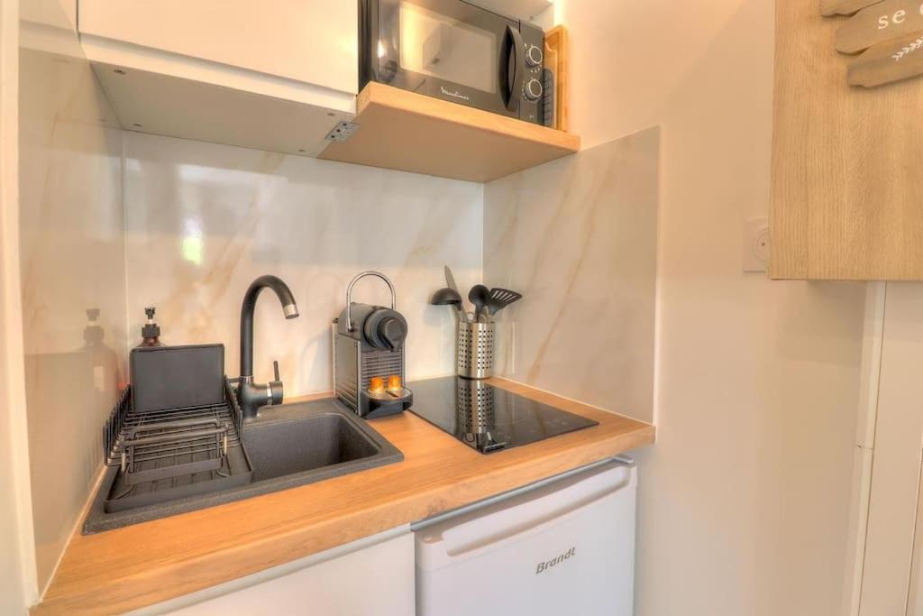 Charmant Studio Renove A Antibes, Plage A 10 Min A Pied エクステリア 写真